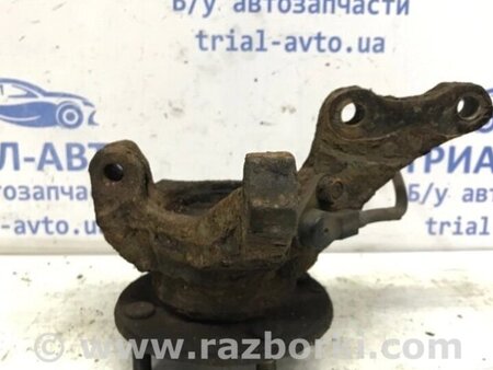 ФОТО Кулак поворотний правий зі маточкою для Mitsubishi Lancer Киев