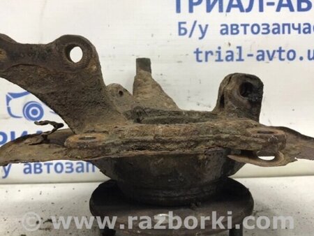 ФОТО Кулак поворотний правий зі маточкою для Mitsubishi Lancer Киев