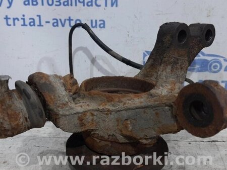 ФОТО Кулак поворотний правий зі маточкою для Toyota Avensis T270 (10.2008-12.2012) Киев