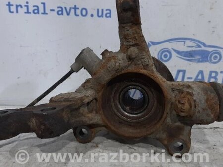 ФОТО Кулак поворотний правий зі маточкою для Toyota Avensis T270 (10.2008-12.2012) Киев