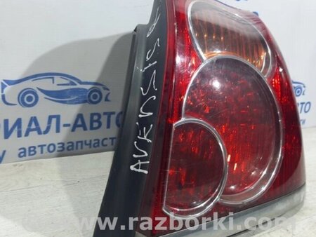 ФОТО Ліхтар задній зовнішній правий для Toyota Avensis T270 (10.2008-12.2012) Киев