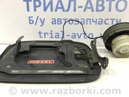 ФОТО Лючок бака  для Toyota Avensis T270 (10.2008-12.2012) Киев