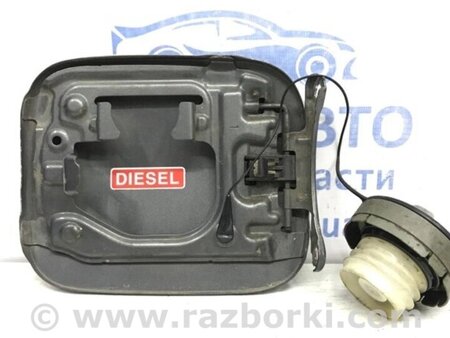 ФОТО Лючок бака  для Toyota Avensis T270 (10.2008-12.2012) Киев