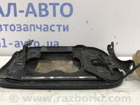 ФОТО Лючок бака  для Toyota Avensis T270 (10.2008-12.2012) Киев