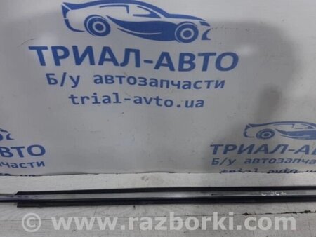ФОТО Молдинг скла двері задній для Toyota Avensis T270 (10.2008-12.2012) Киев