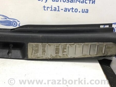 ФОТО Накладка задньої панелі для Toyota Avensis T270 (10.2008-12.2012) Киев