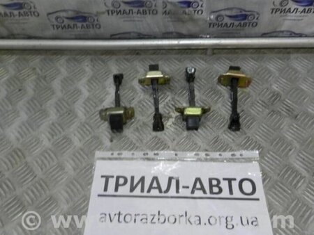 ФОТО Обмежувач дверей передній правий для Mitsubishi Outlander Киев