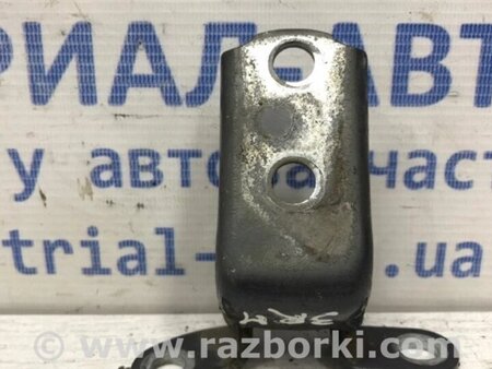 ФОТО Петля двері задньої правої нижня для Toyota Avensis T270 (10.2008-12.2012) Киев