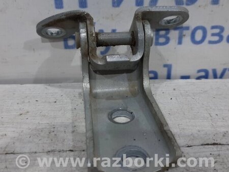 ФОТО Петля двері задньої правої нижня для Toyota Avensis T270 (10.2008-12.2012) Киев