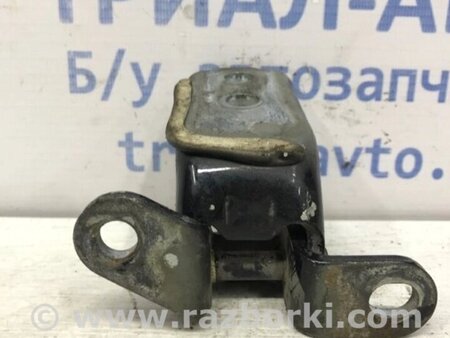 ФОТО Петля двері передньої лівої для Toyota Avensis T270 (10.2008-12.2012) Киев