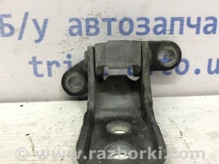 ФОТО Петля двері передньої лівої для Toyota Avensis T270 (10.2008-12.2012) Киев