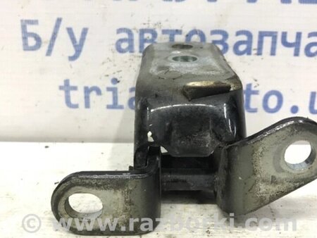 ФОТО Петля двері передньої правої для Toyota Avensis T270 (10.2008-12.2012) Киев
