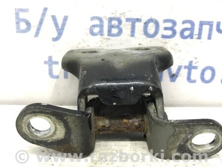 ФОТО Петля двері передньої правої для Toyota Avensis T270 (10.2008-12.2012) Киев