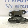 Петля двері передньої правої Toyota Avensis T270 (10.2008-12.2012)