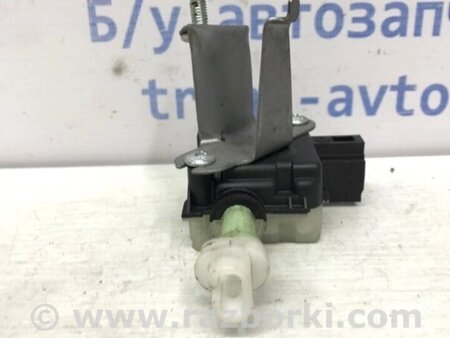 ФОТО Привід лючка бака для Toyota Avensis T270 (10.2008-12.2012) Киев