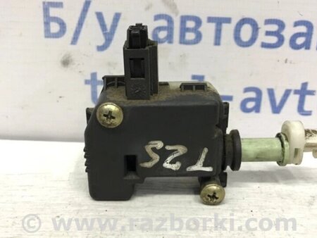 ФОТО Привід лючка бака для Toyota Avensis T270 (10.2008-12.2012) Киев