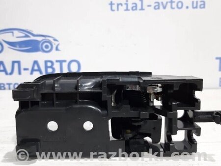 ФОТО Ручка дверей внутрішня передня права для Toyota Avensis T270 (10.2008-12.2012) Киев