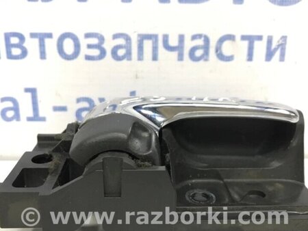 ФОТО Ручка дверей внутрішня права для Toyota Avensis T270 (10.2008-12.2012) Киев