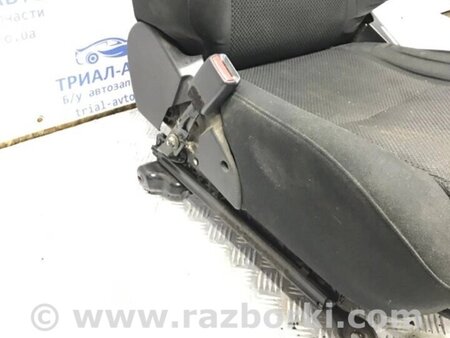 ФОТО Сидіння переднє ліве для Toyota Avensis T270 (10.2008-12.2012) Киев
