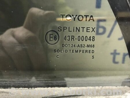 ФОТО Скло двері задніх лівих (кватирка) для Toyota Avensis T270 (10.2008-12.2012) Киев