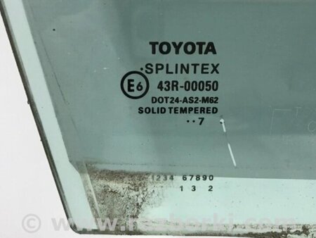 ФОТО Скло двері переднє праве для Toyota Avensis T270 (10.2008-12.2012) Киев