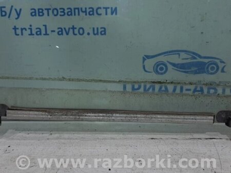 ФОТО Скло двері переднє праве для Toyota Avensis T270 (10.2008-12.2012) Киев