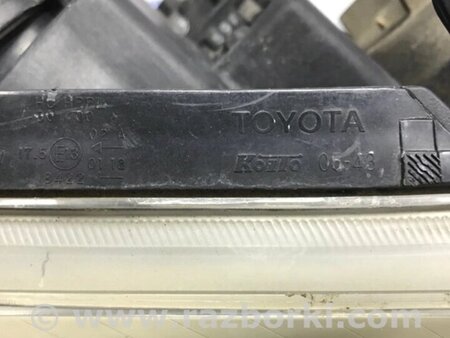 ФОТО Фара права галоген для Toyota Avensis T270 (10.2008-12.2012) Киев
