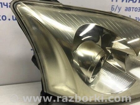 ФОТО Фара права галоген для Toyota Avensis T270 (10.2008-12.2012) Киев