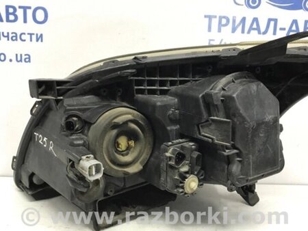 ФОТО Фара права галоген для Toyota Avensis T270 (10.2008-12.2012) Киев