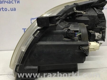 ФОТО Фара права галоген для Toyota Avensis T270 (10.2008-12.2012) Киев