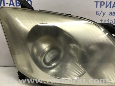 ФОТО Фара права галоген для Toyota Avensis T270 (10.2008-12.2012) Киев