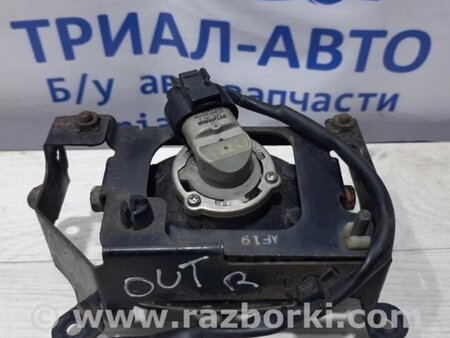 ФОТО Фара протитуманна права для Mitsubishi Outlander Киев