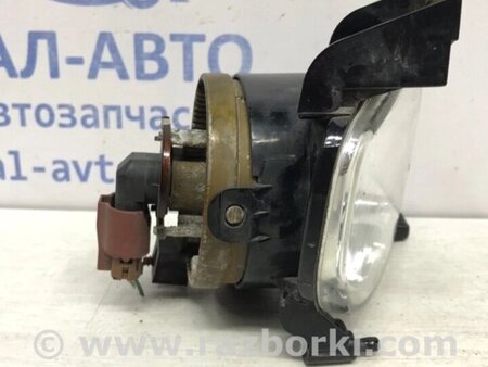 ФОТО Фара протитуманна права для Toyota Avensis T270 (10.2008-12.2012) Киев