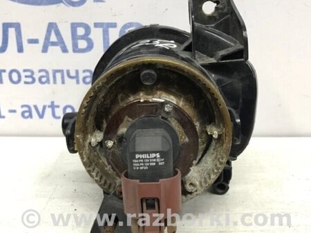 ФОТО Фара протитуманна права для Toyota Avensis T270 (10.2008-12.2012) Киев