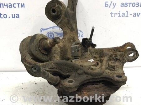 ФОТО Цапфа задня права зі маточкою для Toyota Avensis T270 (10.2008-12.2012) Киев