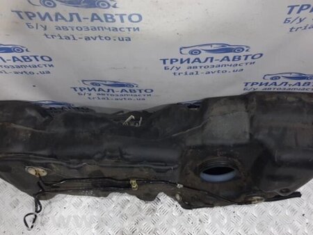ФОТО Бак паливний пластик для Nissan Tiida Киев