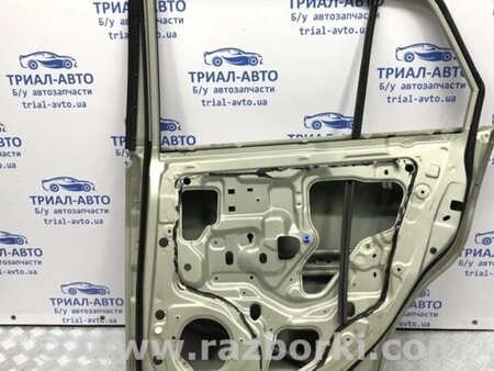 ФОТО Двері задні праві для Nissan Tiida Киев