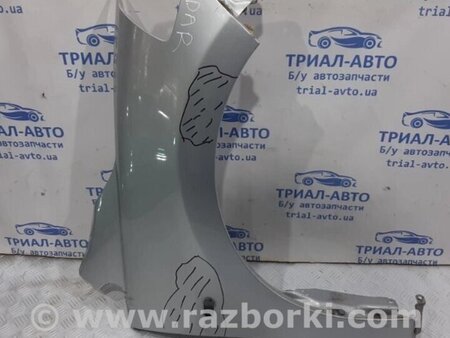 ФОТО Крило переднє праве для Nissan Tiida Киев