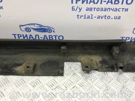ФОТО Накладка порога зовнішня ліва для Nissan Tiida Киев