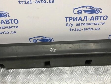 ФОТО Накладка порога зовнішня права для Nissan Tiida Киев