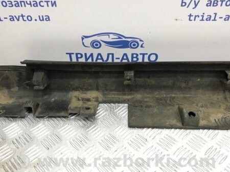 ФОТО Накладка порога зовнішня права для Nissan Tiida Киев
