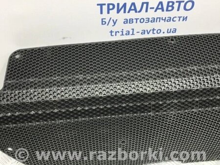 ФОТО Обшивка кришки багажника для Nissan Tiida Киев