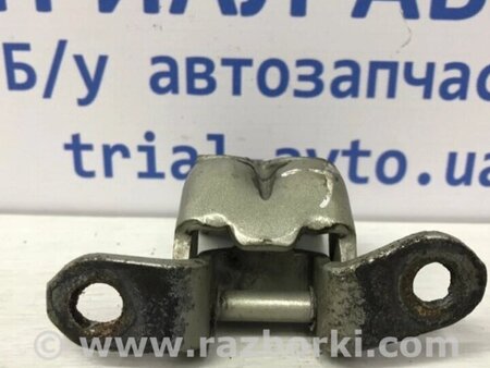 ФОТО Петля двері передньої правої для Nissan Tiida Киев