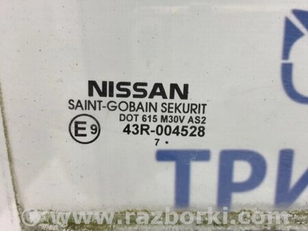 ФОТО Скло двері заднє праве для Nissan Tiida Киев