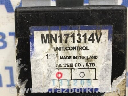 ФОТО Блок керування повним приводом для Mitsubishi L200 Киев
