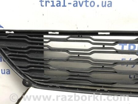 ФОТО Грати бампера центральна для KIA Ceed Киев