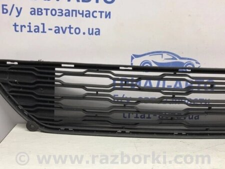 ФОТО Грати бампера центральна для KIA Ceed Киев