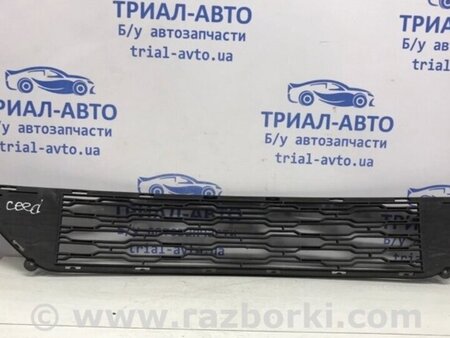 ФОТО Грати бампера центральна для KIA Ceed Киев