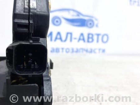 ФОТО Замок двері передній правий для Mitsubishi L200 Киев