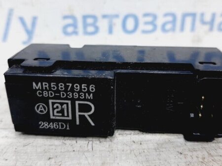 ФОТО Кнопка склопідйомника для Mitsubishi L200 Киев